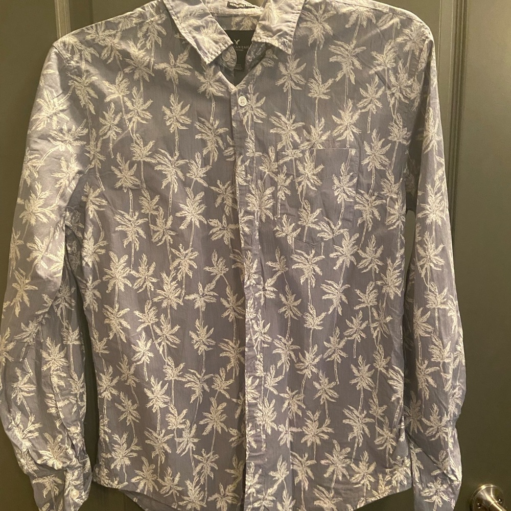 Men’s casual dress shirt